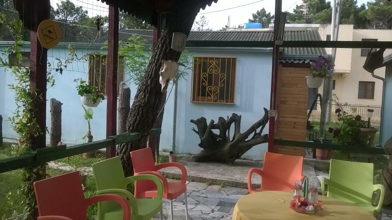 Kolonia E Artistave Apartment Velipoje Bagian luar foto