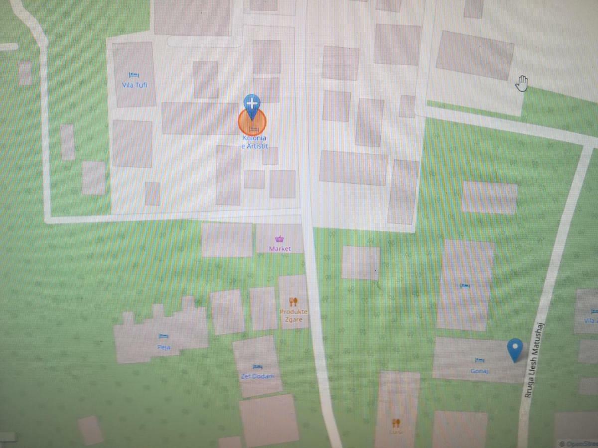 Kolonia E Artistave Apartment Velipoje Bagian luar foto