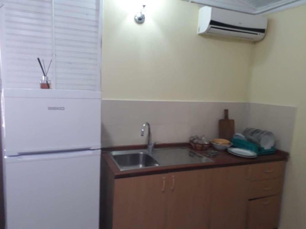 Kolonia E Artistave Apartment Velipoje Bagian luar foto